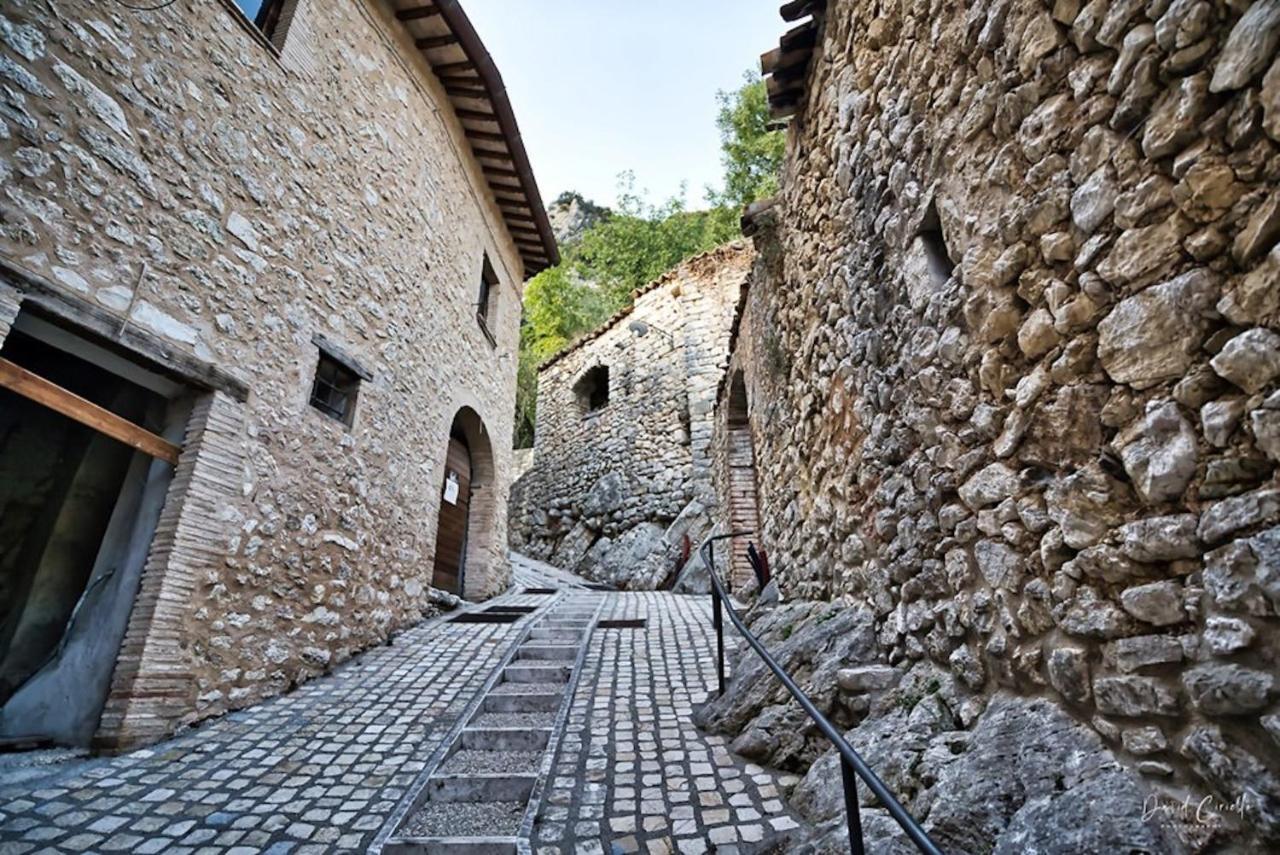 Guesthouse Runcini Ferentillo Εξωτερικό φωτογραφία